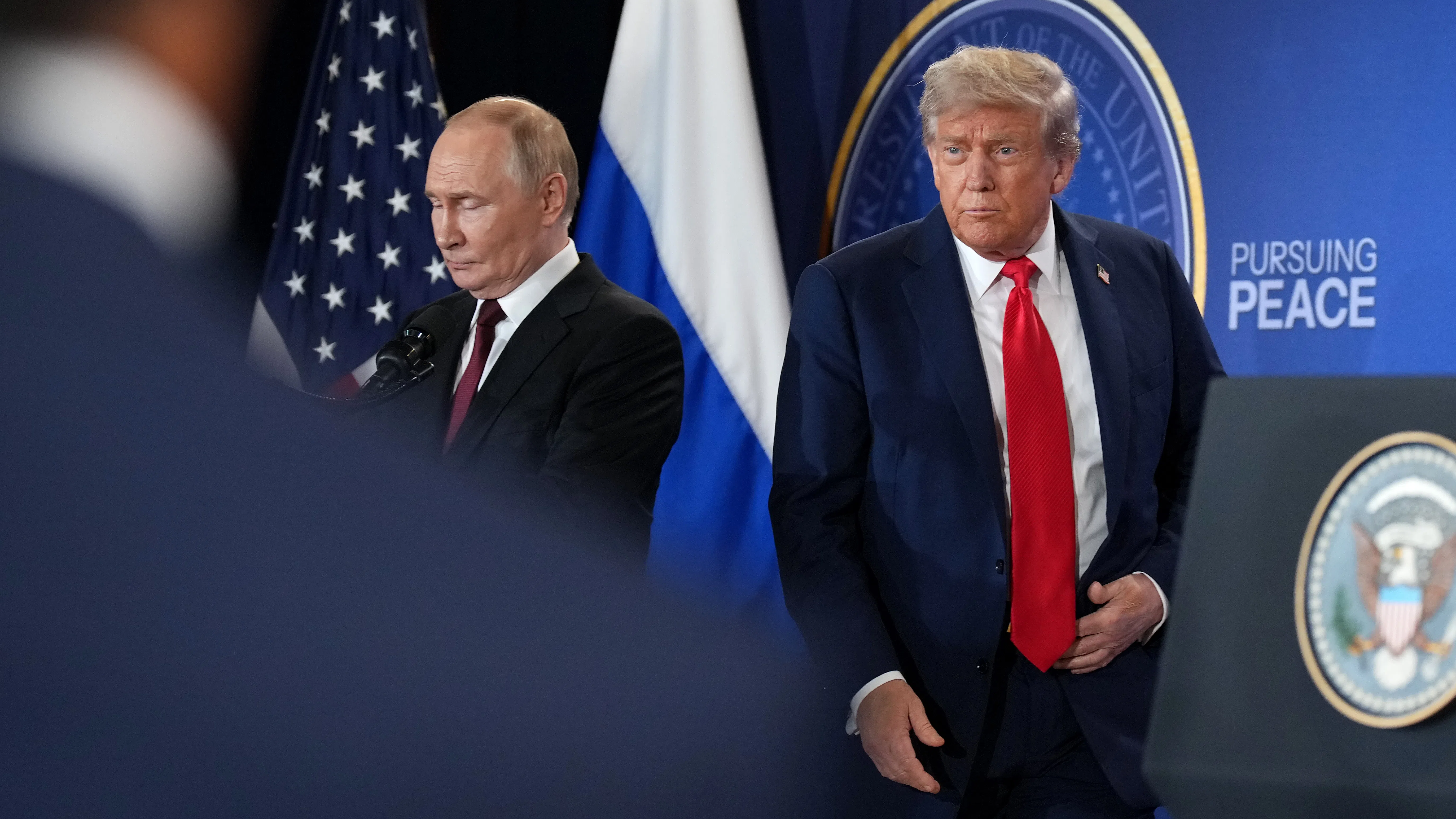 FT: Тръмп призовава ЕС да наложи 100% мита на Китай и Индия, за да окаже натиск върху Путин