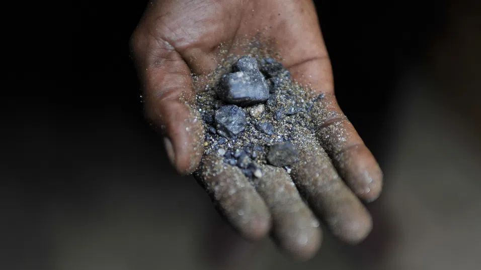 Кръвта на колтана: Как минералът финансира войната в Конго и намира място в джоба ви