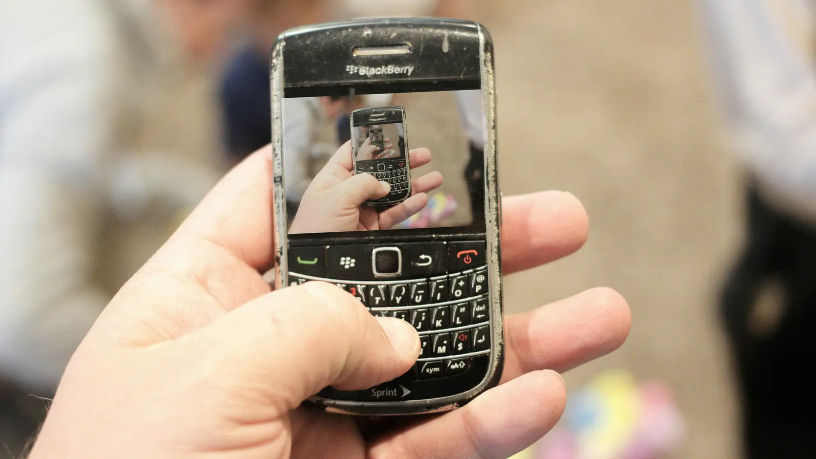 BlackBerry изчезна от джобовете преди десетилетие. Днес софтуерът ѝ е почти навсякъде