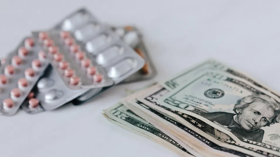 Фармагигантите са под търговския чук на Тръмп, а първите ефекти резонират на Острова