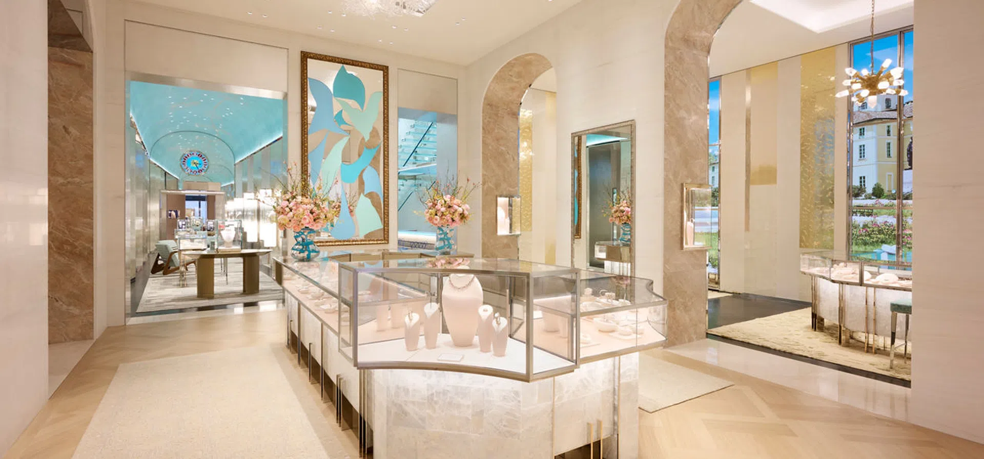 Градът е Милано, адресът – Via Montenapoleone. Добре дошли в най-красивия бутик на света