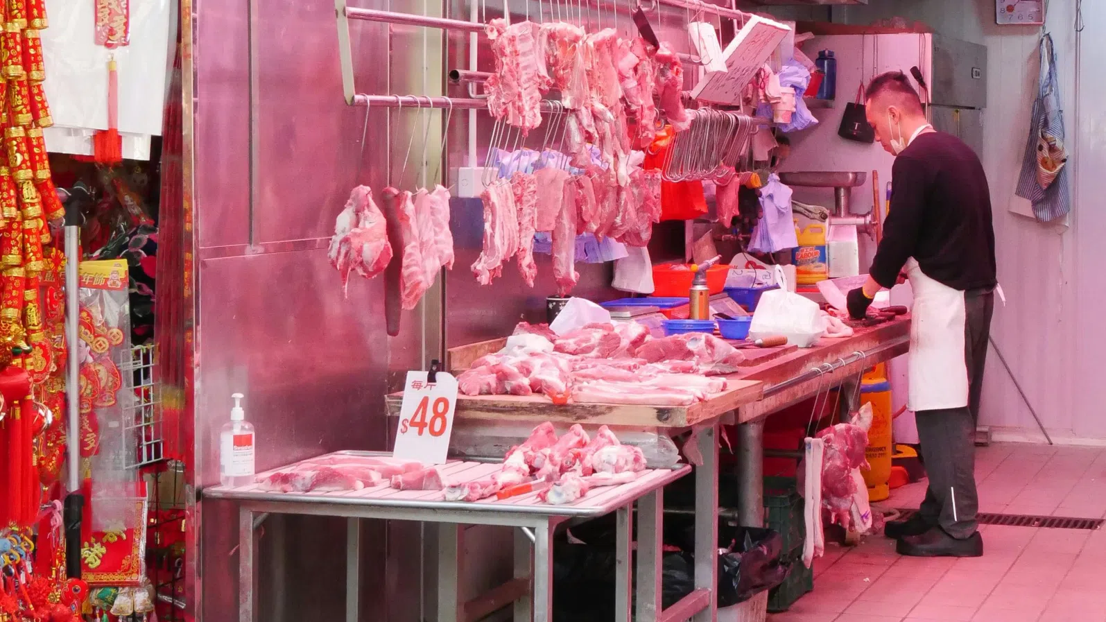 Китай понижава антидъмпинговите мита за европейското свинско