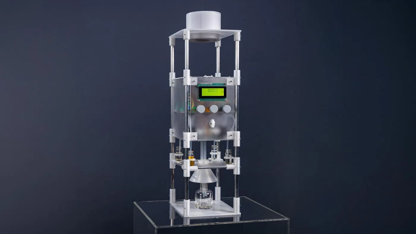 MIT създава устройство, което превръща спомените в аромат с помощта на AI