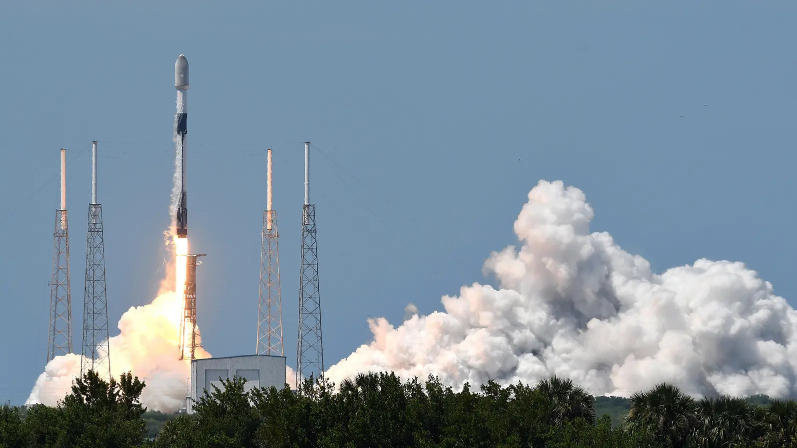 Starship на SpaceX променя космическия пазар, а оттеглянето на Falcon 9 отваря възможност за Европа
