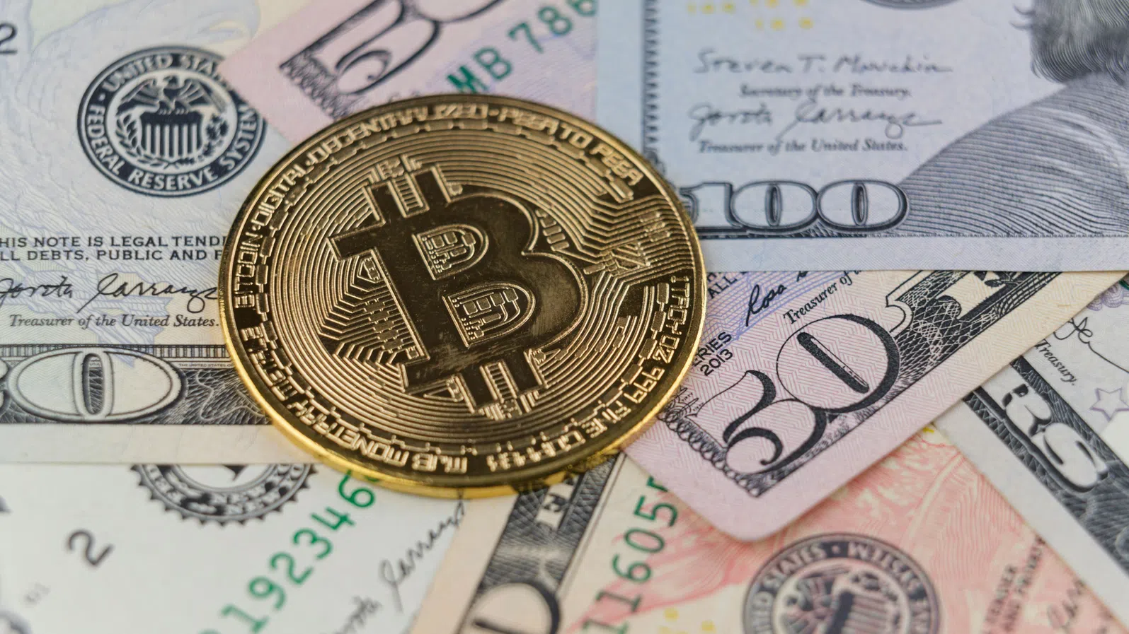 Доларът и криптовалутите печелят от конфликта с Иран