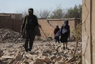 Афганистан съобщава за 400 загинали при нападение над болница