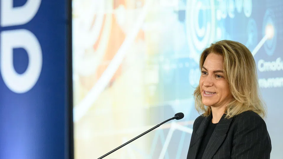 Петя Димитрова, председател на УС на АББ: Приемането ни в еврозоната ще бъде двигател за ускоряване на реформите и повишаване на благосъстоянието