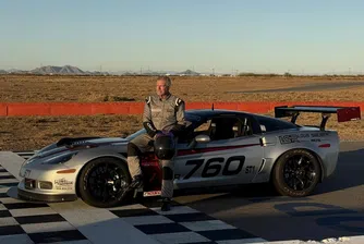 На 62, зад волана и без спирачки: Джон Чарнецки контролира скоростта в живота си