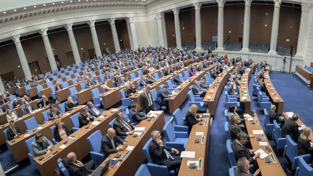 Окончателно: НС прие промени, свързани с фигурата на особен управител в "Лукойл“