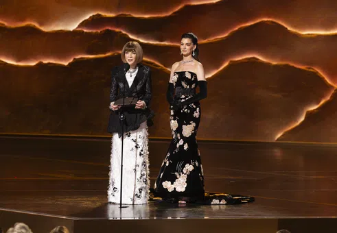 Да прегърнеш карикатурата си: Как Ана Уинтор превърна „Дяволът носи Прада 2“ в своята най-голяма PR победа