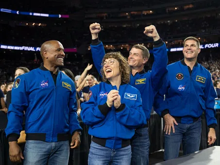 Пет секунди свободно падане: Екипажът на Artemis II за историческата си мисия и рискованото завръщане у дома