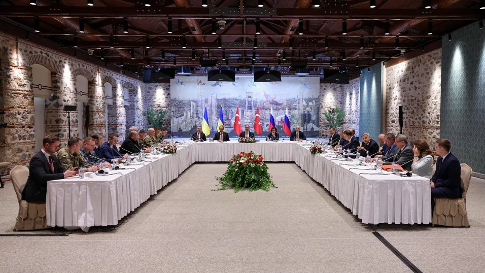 Върнаха ли назад преговорите в Истанбул часовника на дипломацията за мир