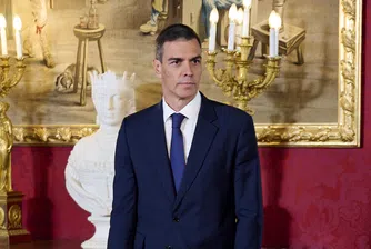 Общинските и регионалните лидери от Социалистическата партия се опасяват, че политически компрометираният министър-председател вреди на изборните им перспективи и настояват за предсрочни избори