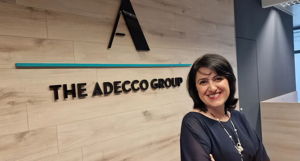 45% от работодателите инвестират в кариерния преход на хора, които освобождават