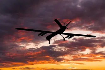 Камикадзе дронове, дронове за наблюдение, дронове бомбардировачи, дронове, които убиват други дронове – технологията демонстрира как ще се промени войната през следващото десетилетие