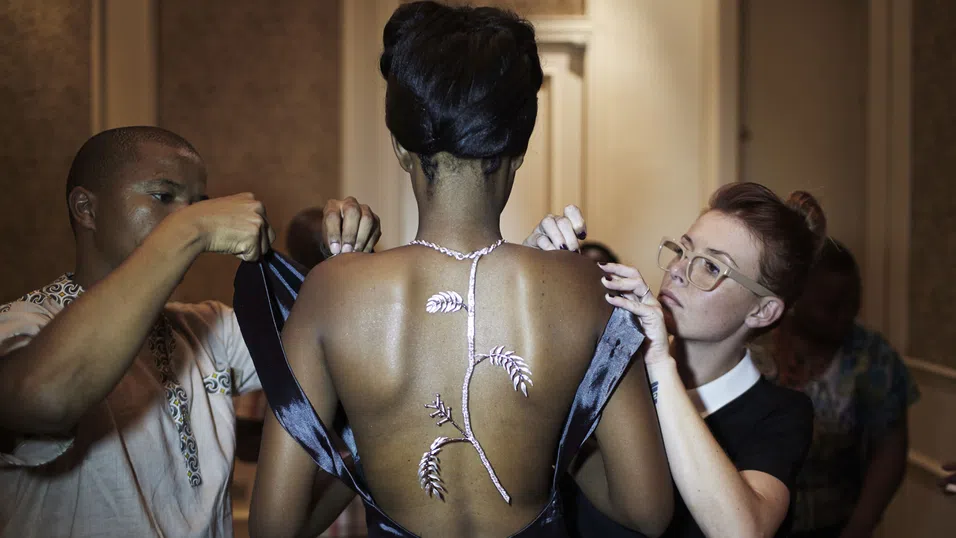 Срив в цените и лабораторна конкуренция: Ще останат ли диамантите символ на лукс?