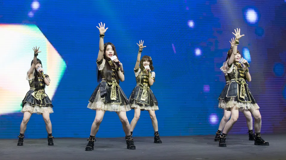 Фенове избират AI-генерирана песен за новия сингъл на популярната японска група AKB48