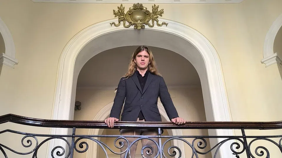 Наука в България, за България: Мотото на 23-годишния учен, който търси квантовото превъзходство