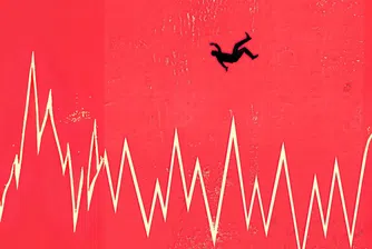 Правителствата харчат далеч над възможностите си. За съжаление, инфлацията е най-вероятният изход, пише изданието