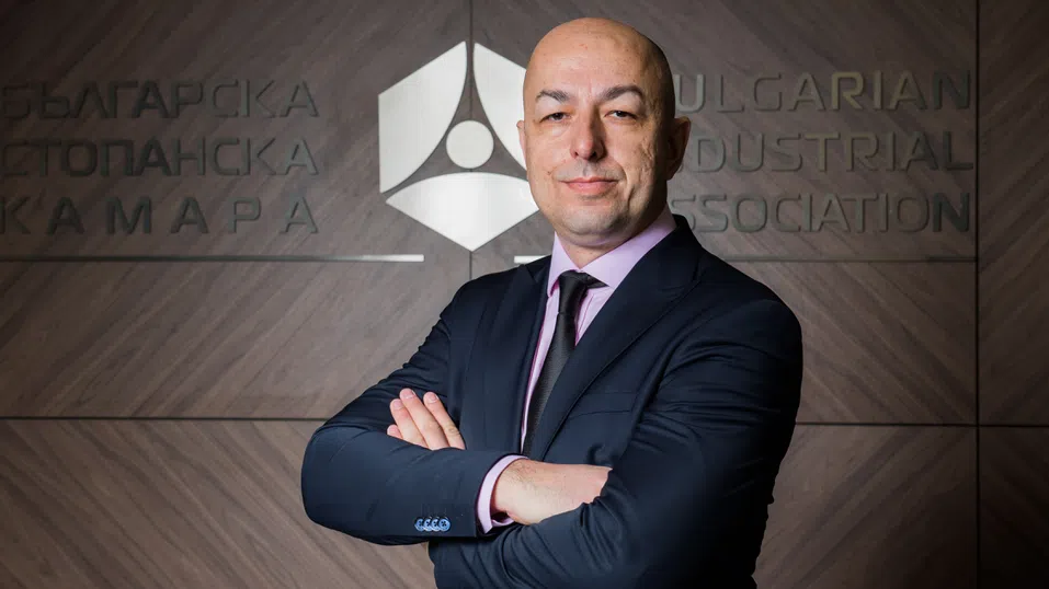 „Плащаме повече за същото“: доц. Ножаров за модела на Бюджет 2026