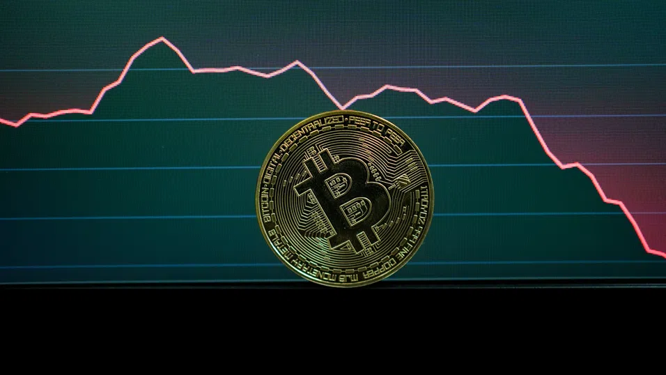 Каскада от ликвидации изтри печалбите на биткойн за 2025 г.
