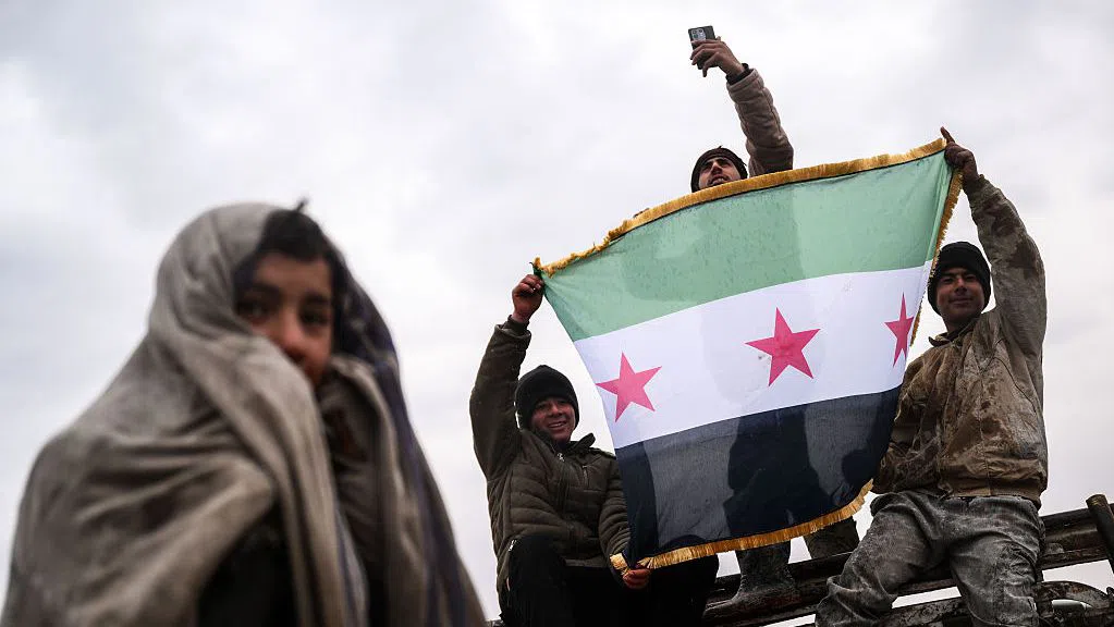 Сирийската армия нахлу в кюрдските градове – „предателство“, което погребва шансовете за мир