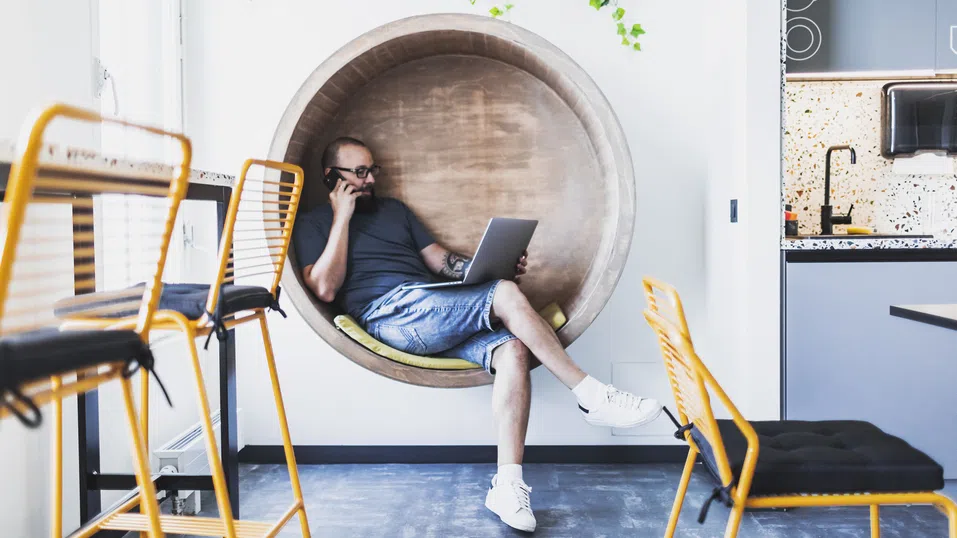 Офисният модел на работа си отива с пенсионирането на шефовете бумъри и Gen X