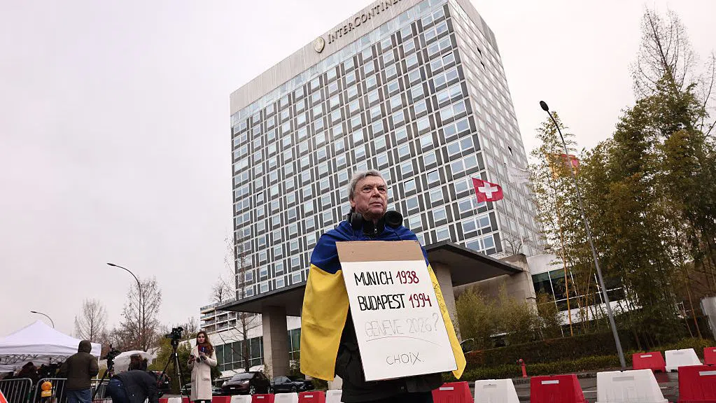 „Трудни“ преговори в Женева: Зеленски обвини Русия в умишлено забавяне