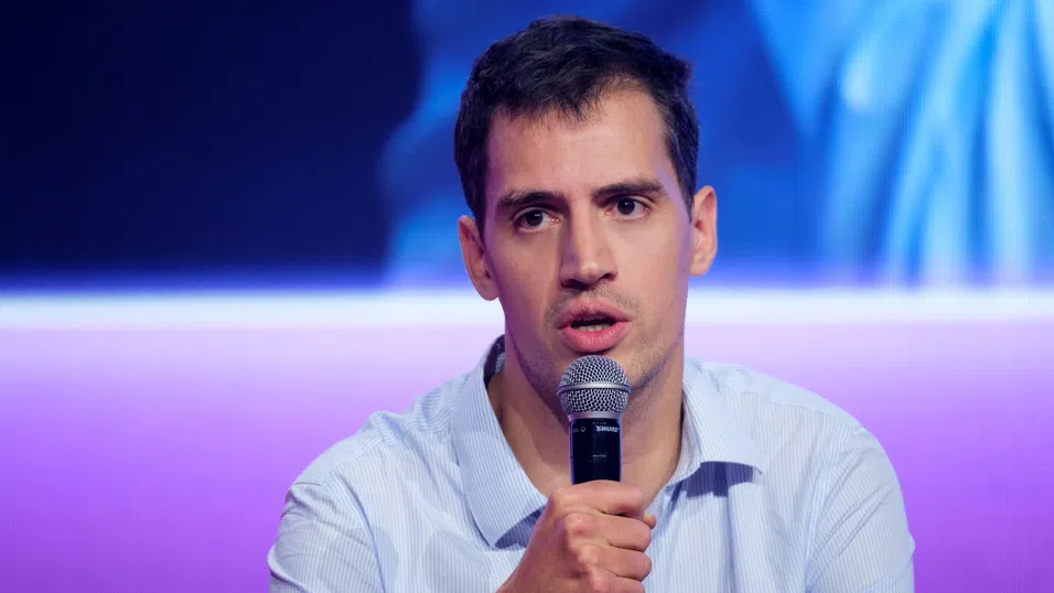 Артюр Менш, Mistral: AI може да замени над 50% от софтуера в бизнеса