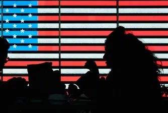 Над 1000 уволнени служители на Voice of America трябва да се върнат на работа, постанови съдът