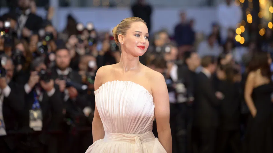 Изолация, депресия и толкова много емоции: Дженифър Лорънс променя образа на майката с „Die, My Love“