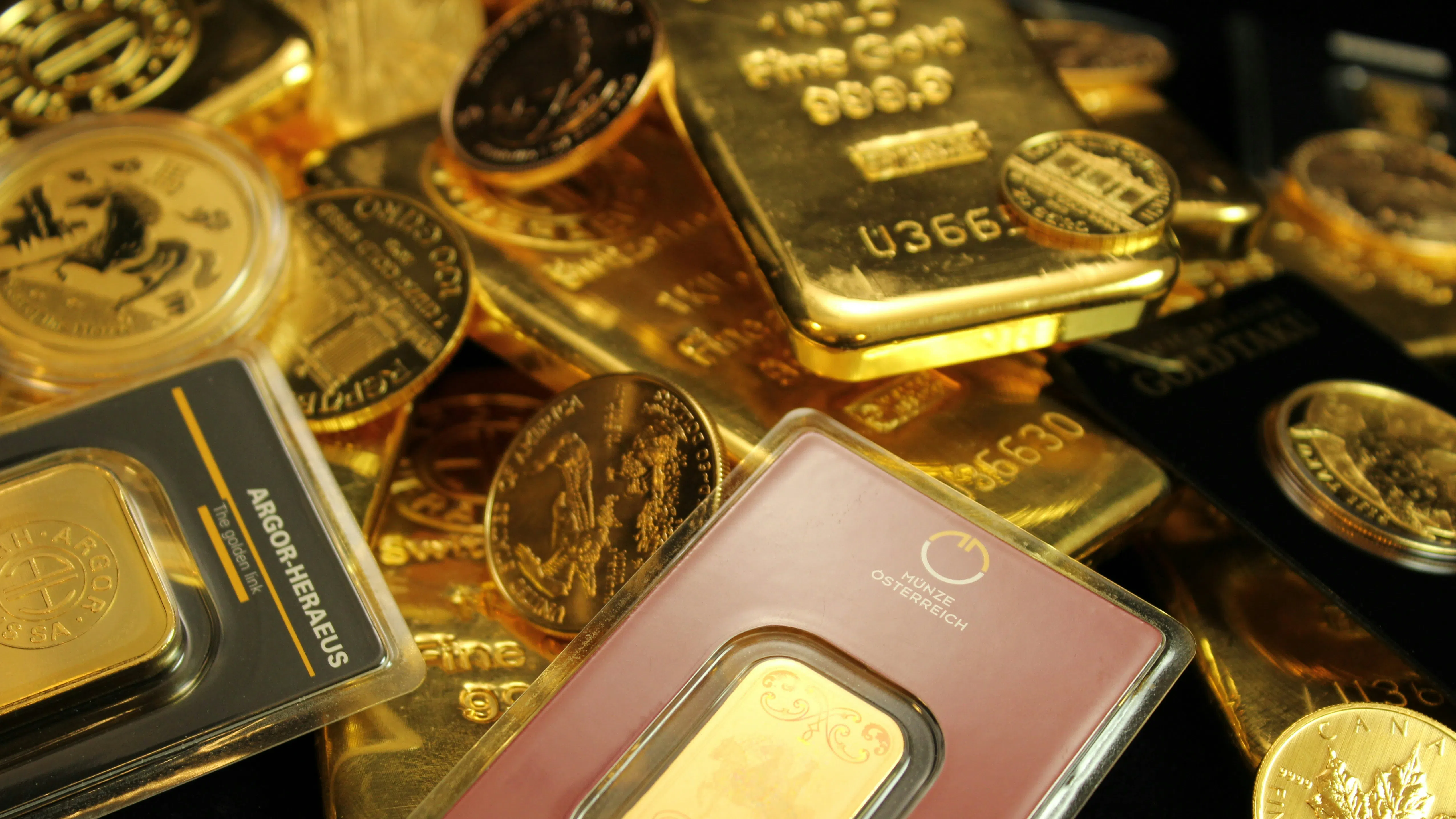 Богатите страни планират да купуват още злато въпреки рекордната цена