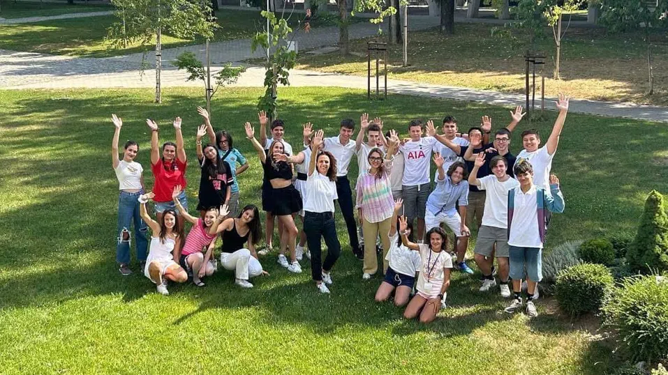 Когато лайковете тежат повече от фактите, критичното мислене не е лукс, а необходимост