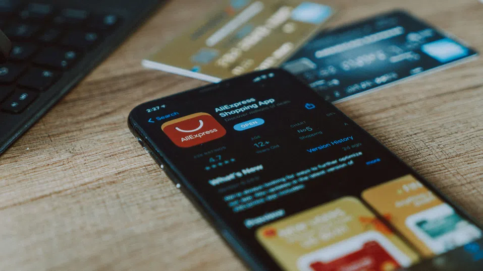 AliExpress нарушава европейските правила срещу незаконни продукти, установи ЕК