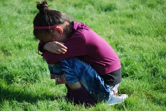 Бунт, крясъци и тъга едва на 6 г. Какво казва науката за „пубертета на разклатените зъби“