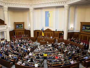 Украинският парламент се връща на работа с нерешени кризи около министерствата на отбраната и външните работи