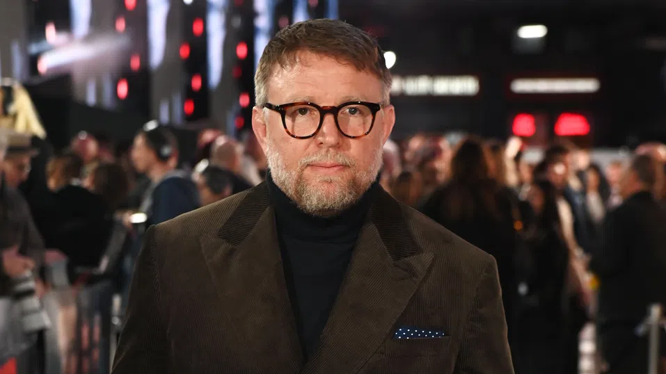 Забравете димящите дула. Гай Ричи се въоръжава с английско уиски