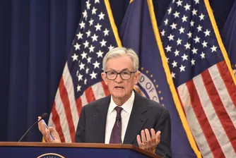 основните борсови индекси в САЩ приключиха в сряда смесено, след като централната банка намали лихвените проценти с четвърт процентен пункт и сигнализира за по-нататъшни намаления