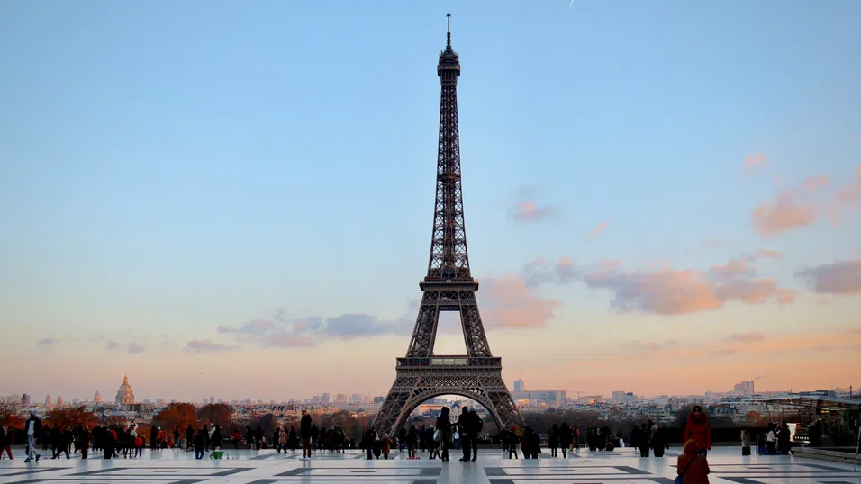 Standard & Poor's понижи рейтинга на Франция