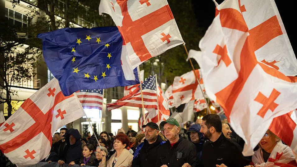 На пет минути от автокрацията: Как Грузия рязко се отклони от своя западен път