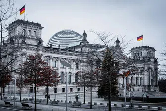 Всички партии обещават да възстановят славните дни на германския индустриален растеж, но имат силно конкуриращи се виждания за това как да го постигнат