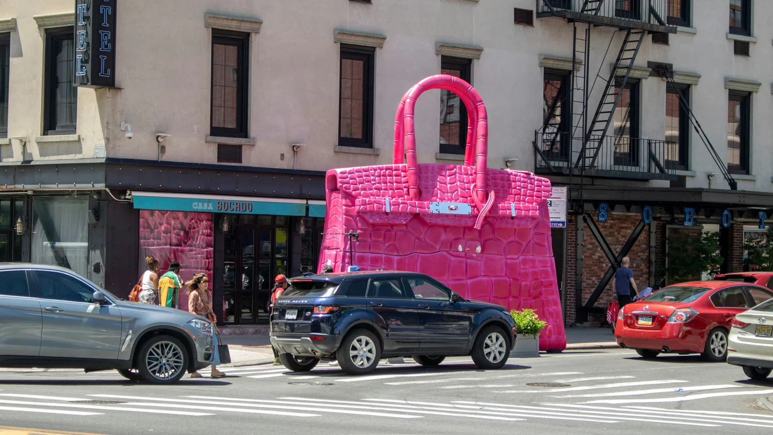 Губят ли чантите Birkin блясъка си