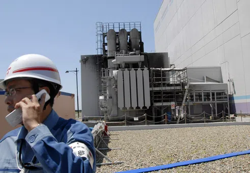 Япония ускорява завръщането към ядрената енергия въпреки съпротивата на обществото