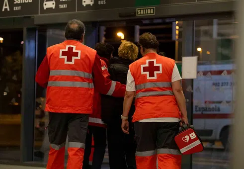 Най-малко 21 загинали при тежка катастрофа с високоскоростни влакове в Испания