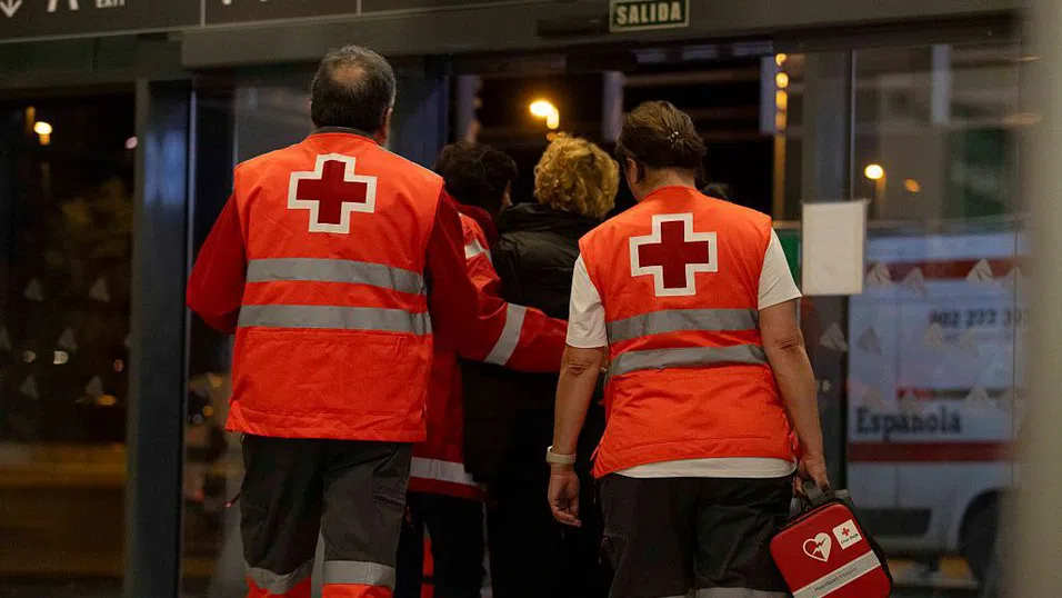 Най-малко 21 загинали при тежка катастрофа с високоскоростни влакове в Испания