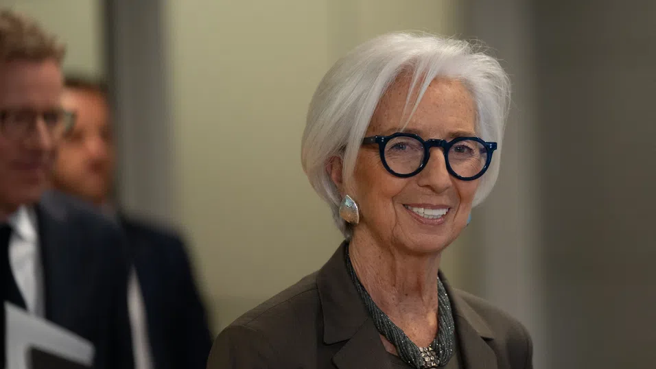 Кристин Лагард остава с фокус върху ЕЦБ и няма да се оттегля от поста (засега)