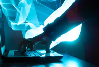 Как изтичат данни на милиони клиенти, без да падне нито една система