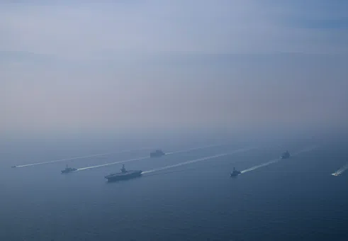 Тръмп даде 10 дни на Иран да сключи сделка, докато САЩ струпват военна мощ в Близкия изток