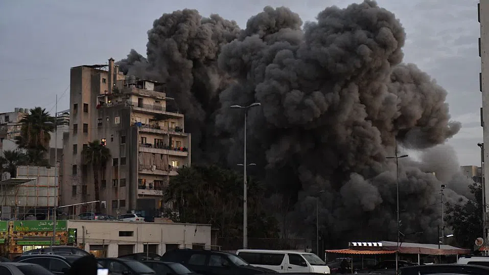 Израел среща силна съпротива от „Хизбула“, докато се опитва да навлезе по-дълбоко в Ливан