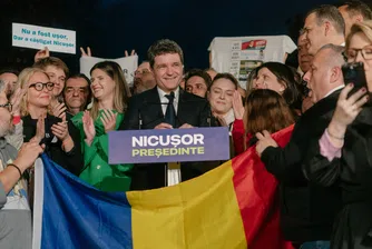 Умереният кмет на Букурещ спечели надпреварата за президентския пост в северната ни съседка, проевропейският градоначалник на Варшава е с едни гърди напред преди балотажа в Полша на 1 юни
